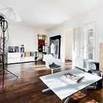 Superbe Appartement Au Coeur De Montmartre By Guestready