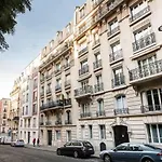Superbe Appartement Au Coeur De Montmartre By Guestready
